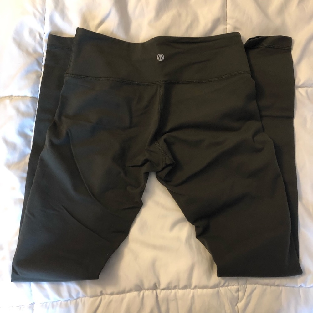 Army/olive green lululemon wunder under leggings